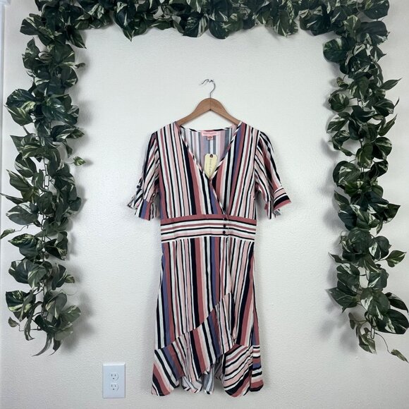 Band Of Gypsies Short Sleeve Asymmetric Striped Mini Dress NWT Size M - Picture 1 of 9